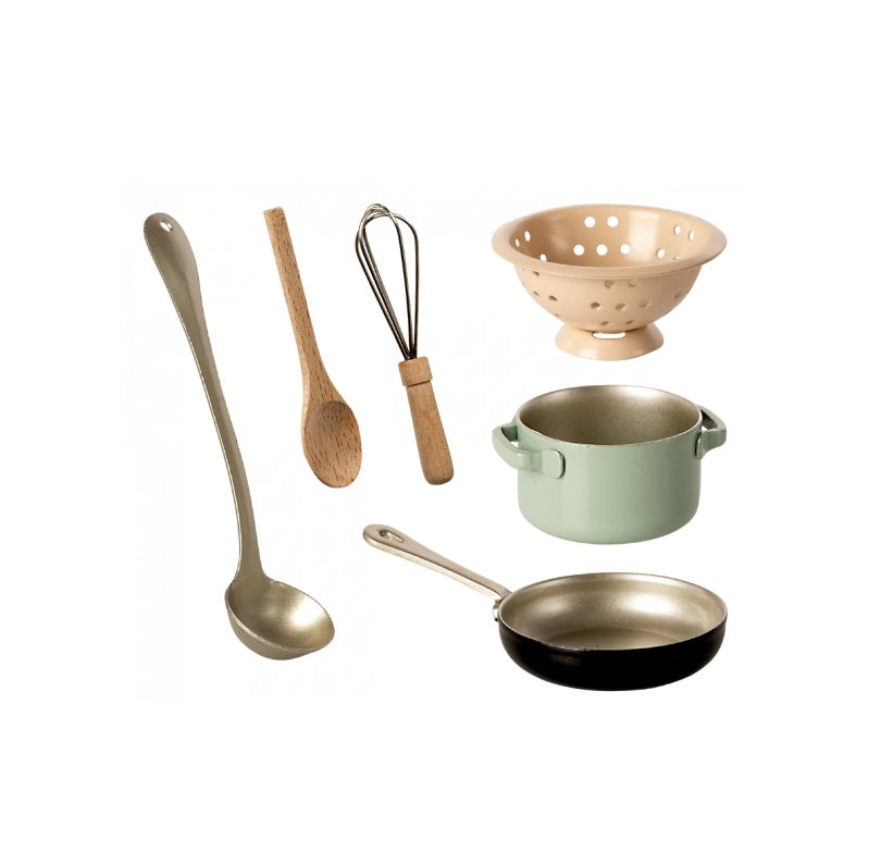 Maileg Miniature Cooking Set