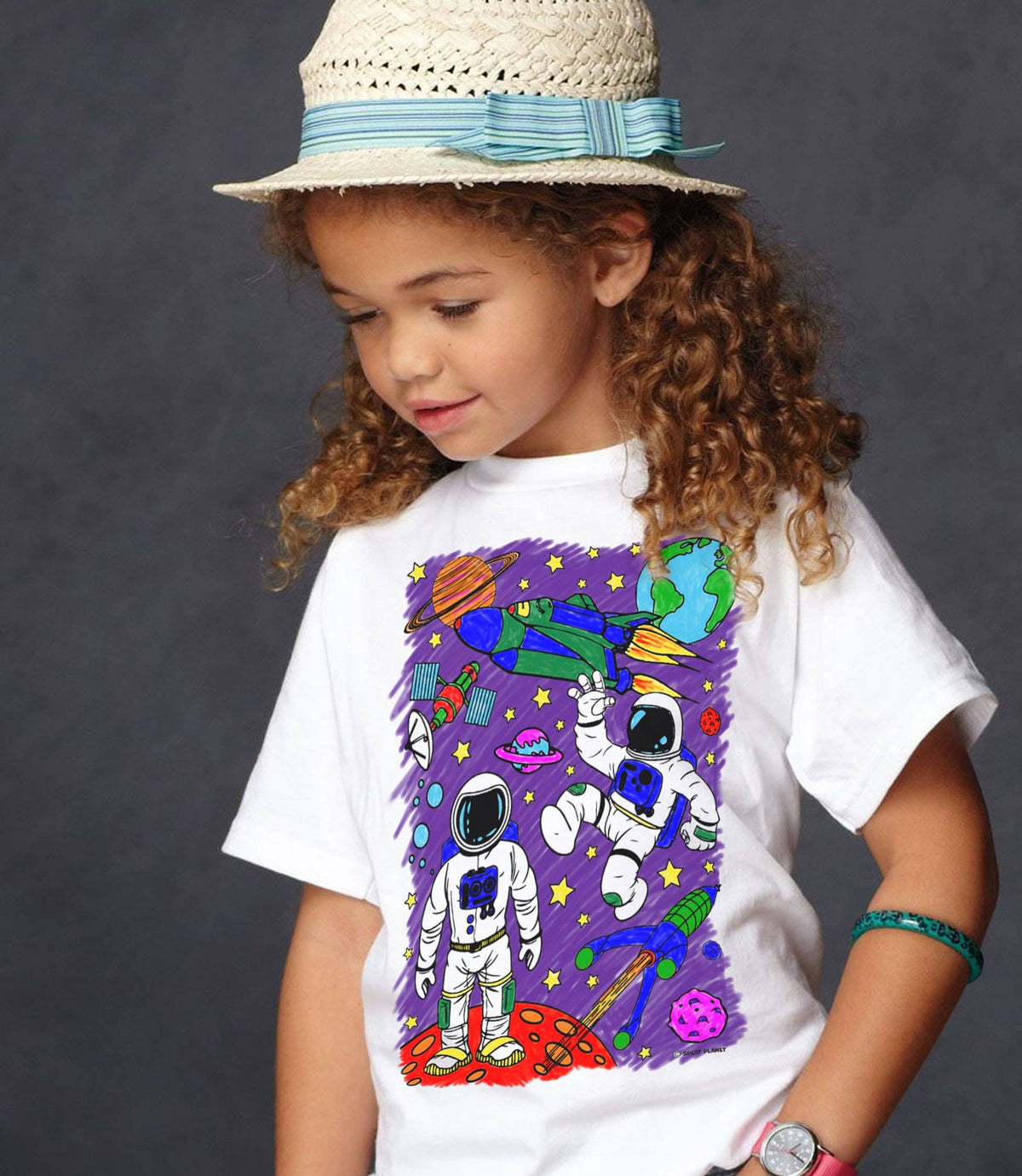Space Colour in T-shirt: Age 5-6