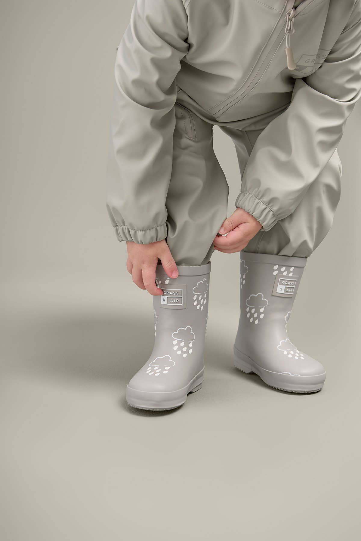 Geothermal Grey Colour-Changing Kids Wellies: UK7